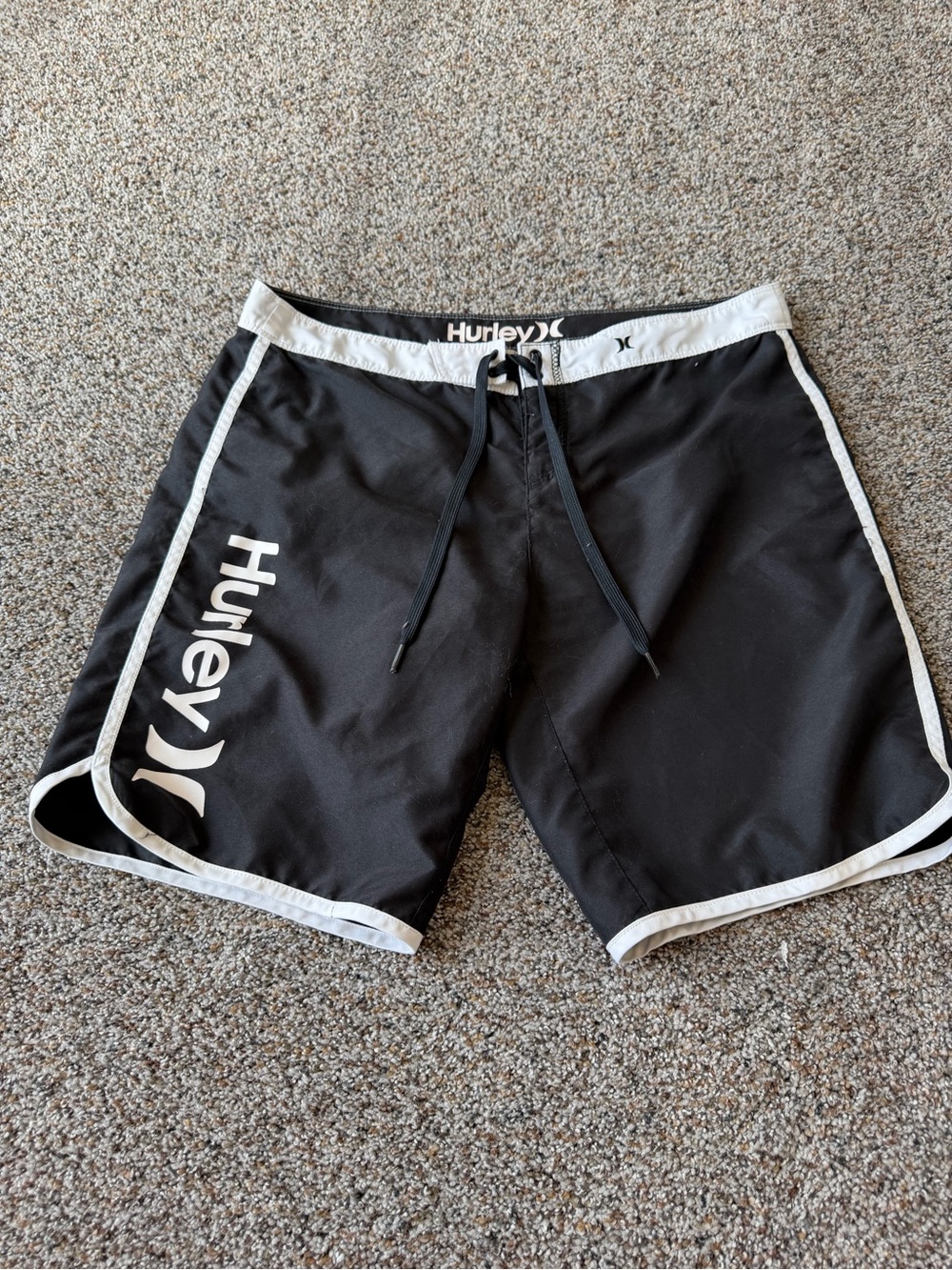 Hurley Womens Large Black White Board Shorts Big Logo Y2K Surf Skater Swim